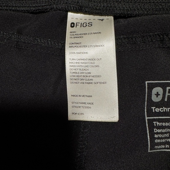 Figs Scrubs Women's Black Kade Cargo Scrub Pants - Picture 12 of 12